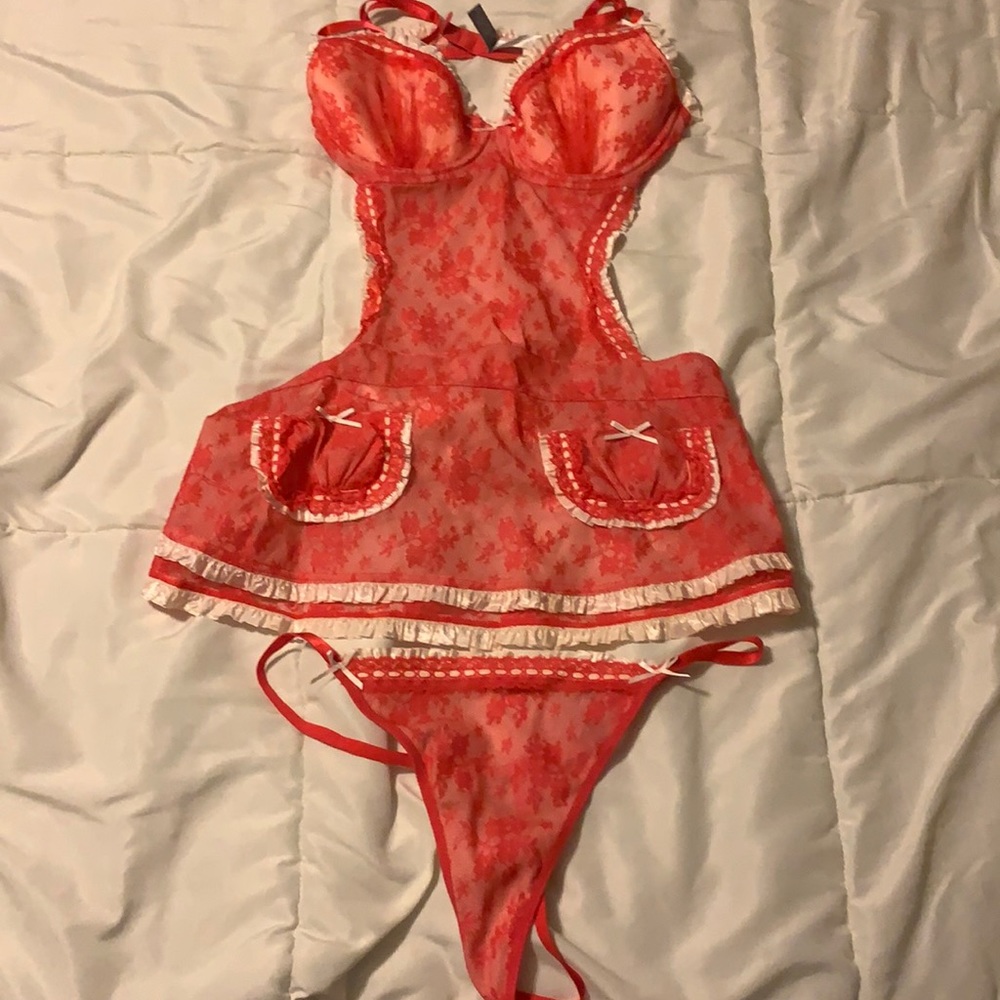 Beautiful 2pc VS lingerie